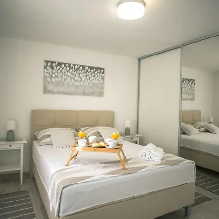 Peace And Quiet Apartment